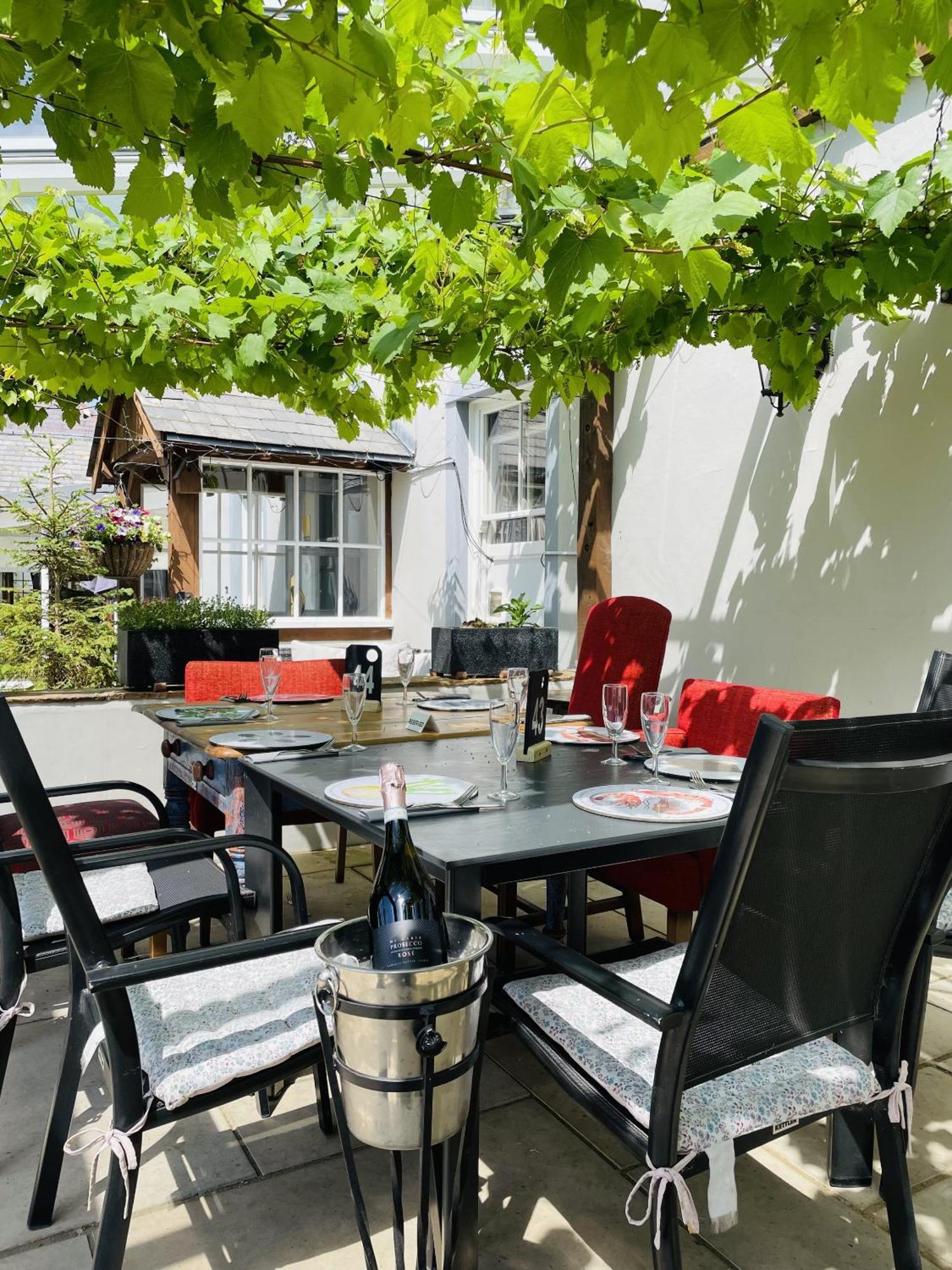 The Greyhound Inn Sydling St Nicholas ภายนอก รูปภาพ