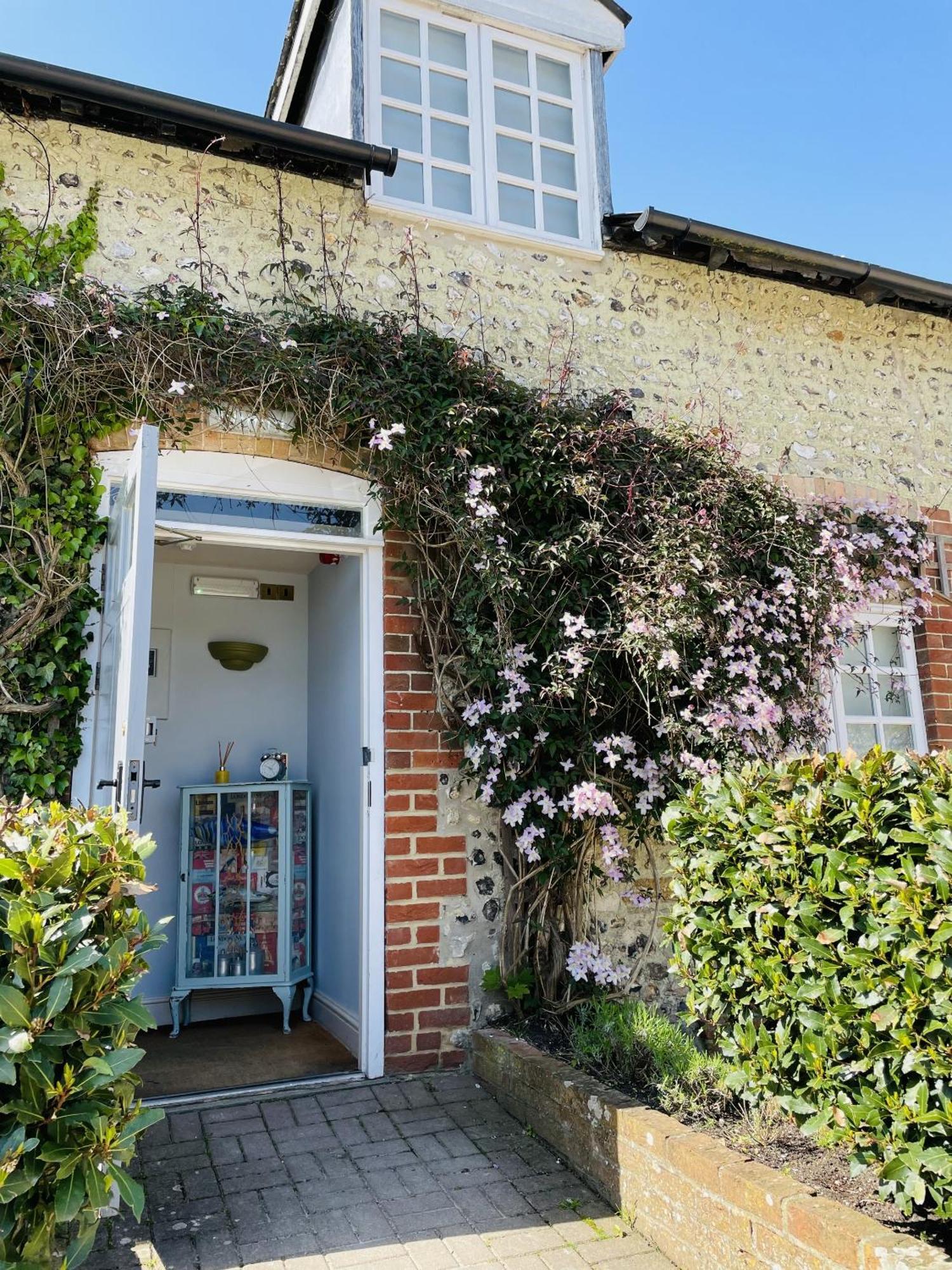 The Greyhound Inn Sydling St Nicholas ภายนอก รูปภาพ